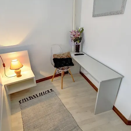 Point Bed & Breakfast Pola