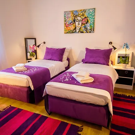 Point B&B