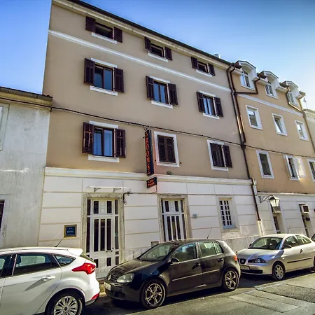 Point krevet i doručak